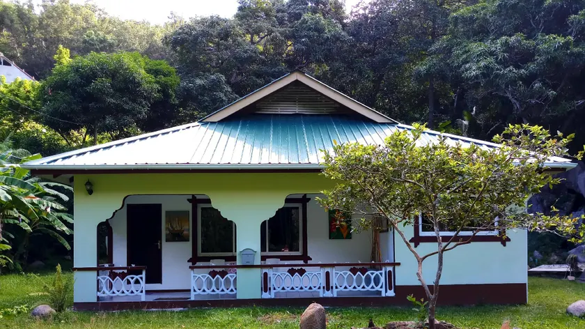 Dan Zoranz Self Catering Guest House - Image 1