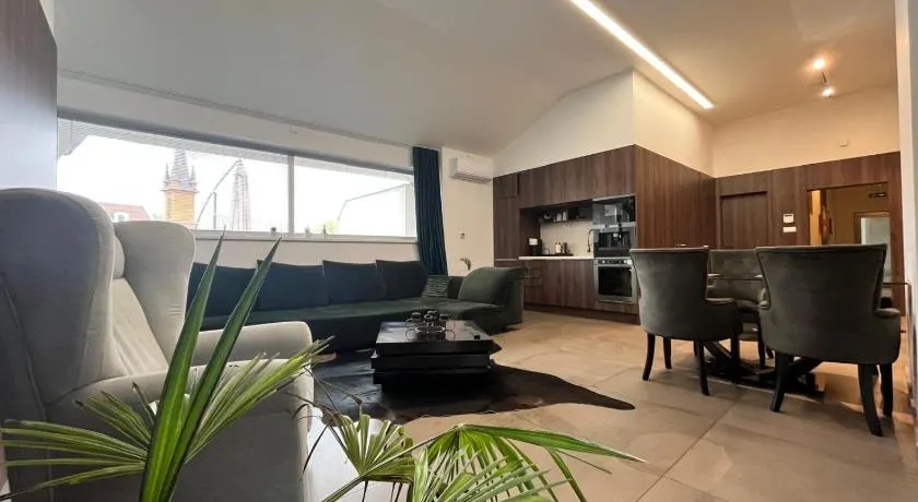 Apartmán s vírivkou v centre - Banská Bystrica - Image 1