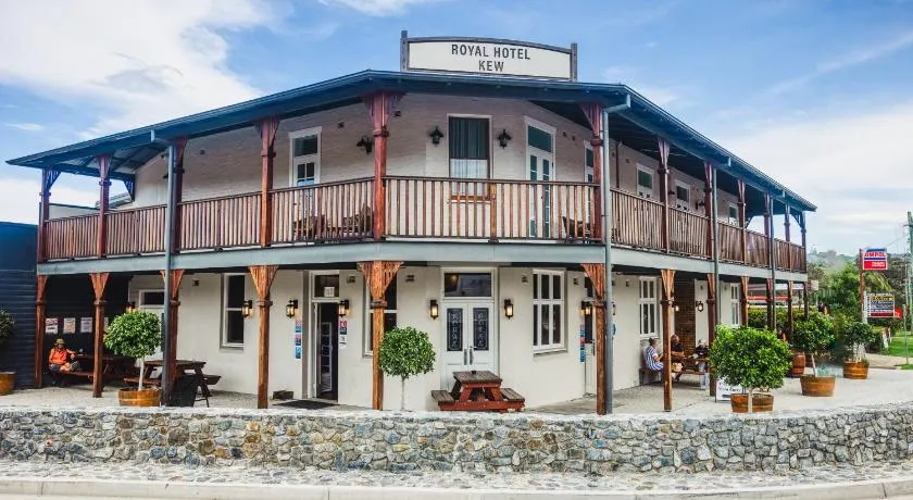 Royal Hotel Kew - Image 1