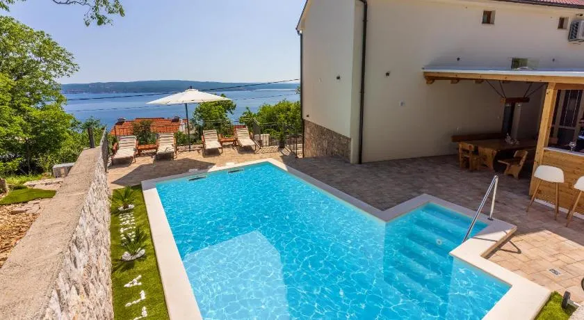 Villa Antani with heated pool, sauna & jacuzzi - Image 1