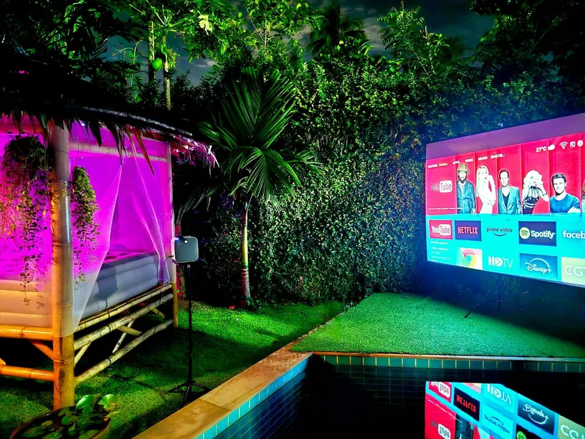 Private Pool & Cinema House - Image 1
