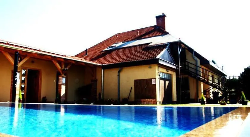 Patkószeg Vendégház - Image 1