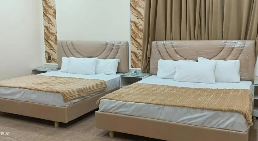 Hotel Crescent Multan - Image 1