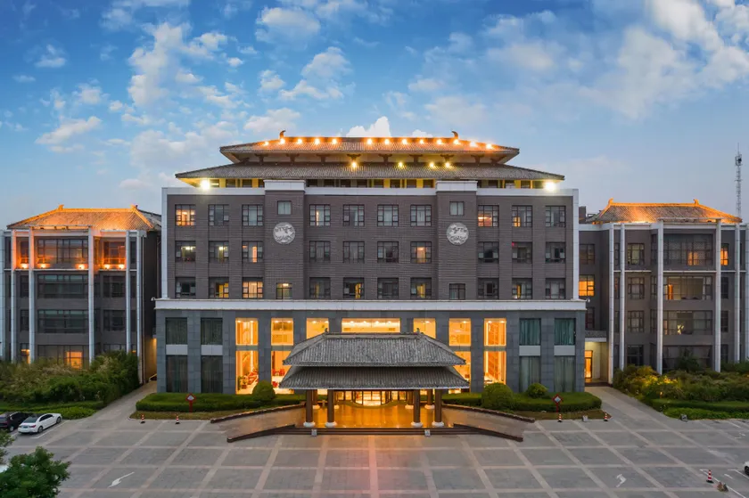 Liuhu Hotel (Hot Spring Garden Hotel) - Image 1