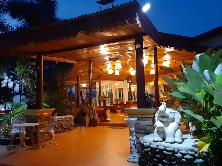 Koh Chang Bailan Beach Resort - Image 1