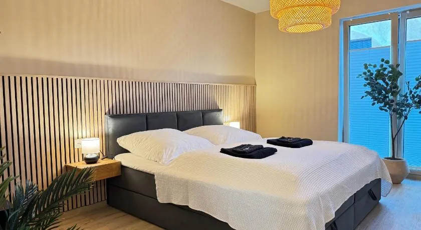 LIGHTPLACE • Design • Boxspring • Balkon • 2 Smart TV •Innenstadt - Image 1