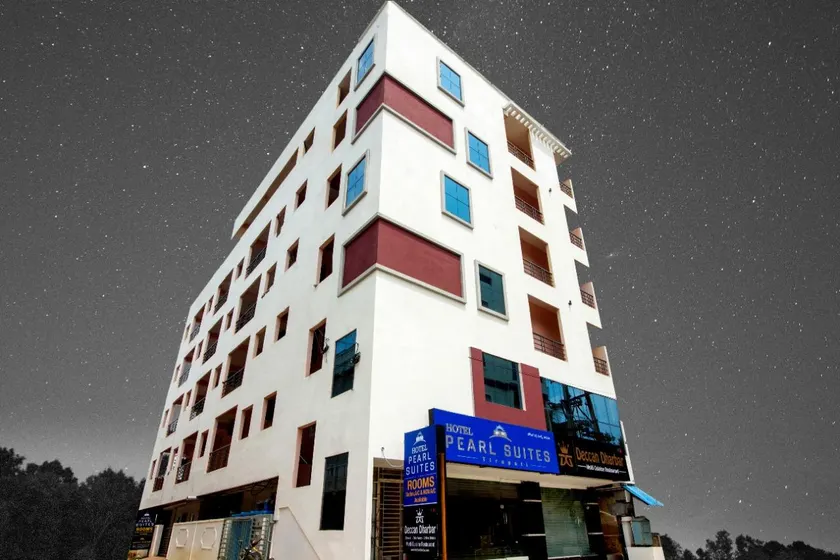 Hotel Deccan Park - Image 1