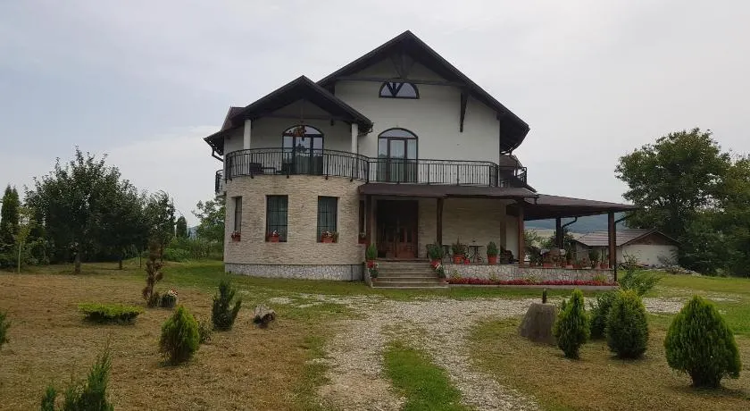 Natura Chalet - Image 1