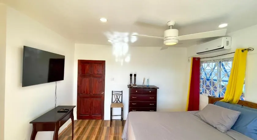 Ocean Paradise Getaway Short Term Rental - Image 1