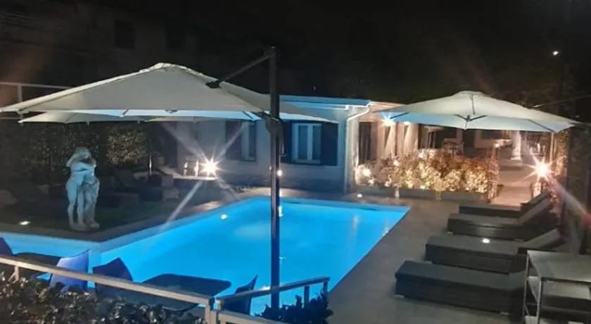 Foresterie Lombarde B&B Villa Ambra - Image 1