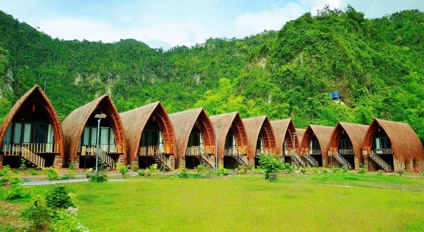 Woodstock Jungle Camp - Image 1