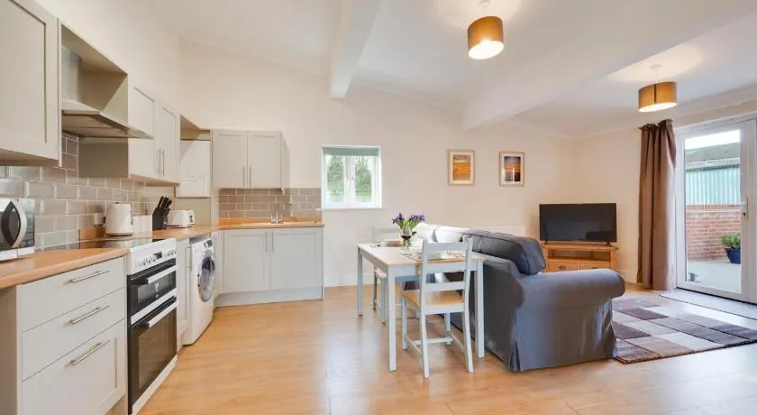 2 Bed in Chedgrave oc-2251 - Image 1