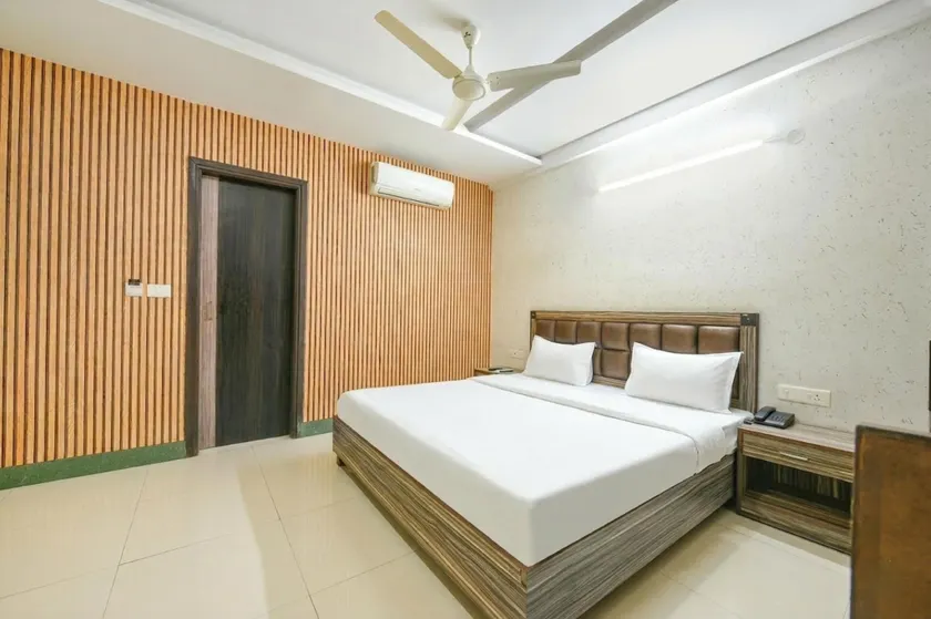 Hotel SP Grand Sector 55, Mohali - Image 1