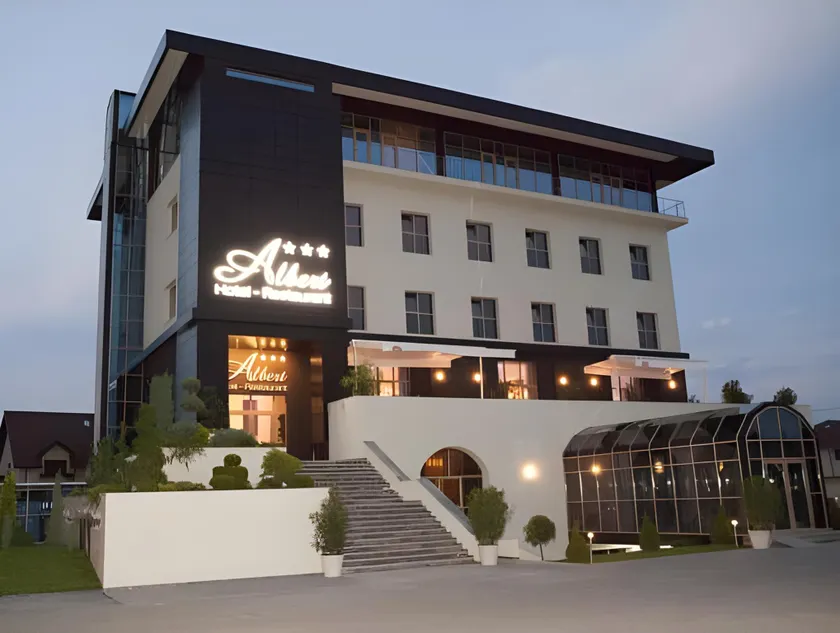 Albert Hotel - Image 1