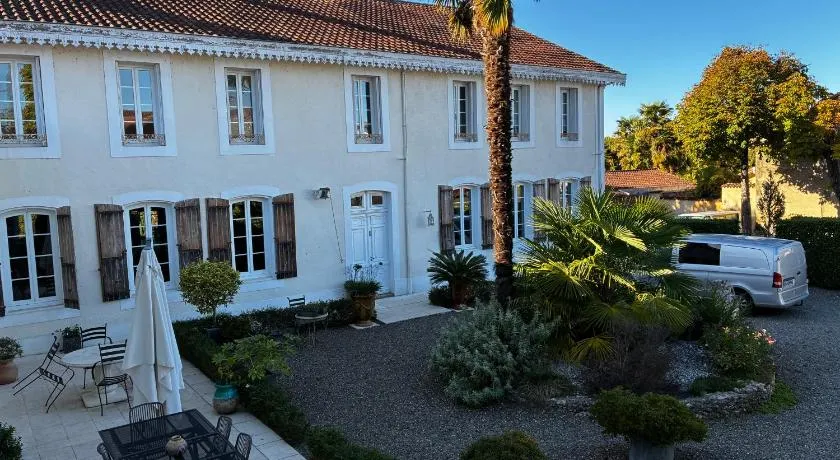 Maison d'Hôtes Lassaubatju - Image 1