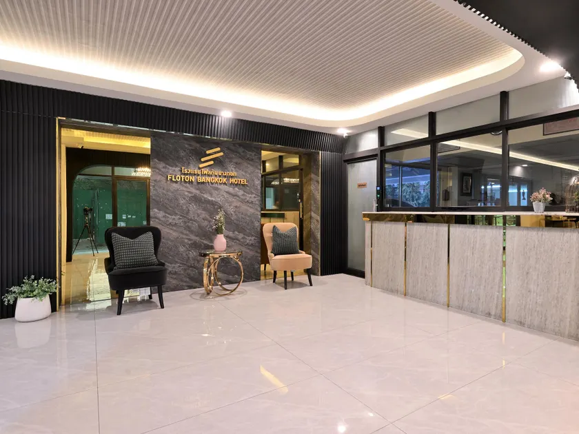 Floton Bangkok Hotel - Image 1