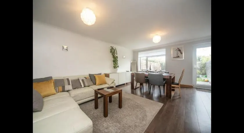 Spacious Chessington home with parking & garden - Image 1