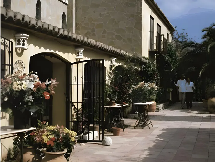 Hotel Villa Lehmi - Image 1
