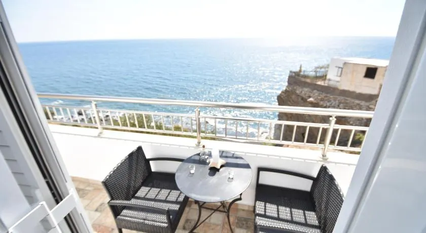 House With View - Image 1