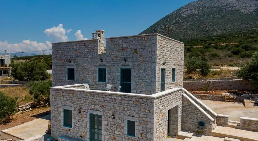Sugar Stone House - Image 1