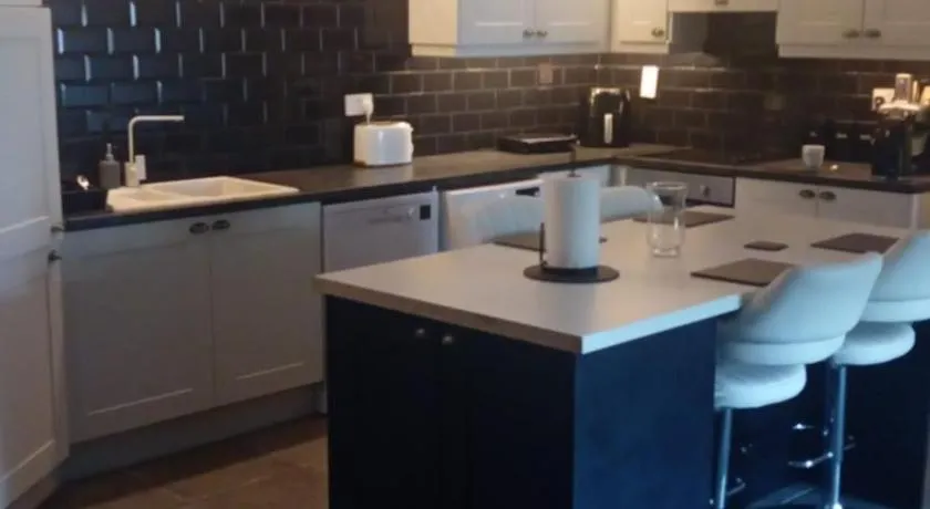Luxurious Double En-Suite Room Tralee Town Centre - Image 1