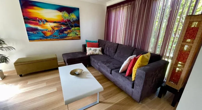 LILLI PILLI SUBLIME - Family & Dog-Friendly Beach House, Batemans Bay - Image 1