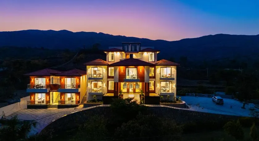 ELIVAAS Signature Terra Nook - Image 1