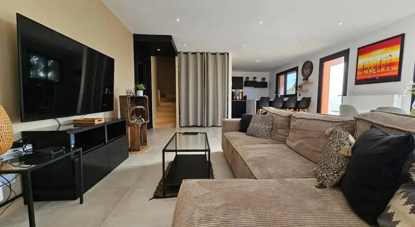 4 chambres - 200m2 - Parking - Jardin - Image 1