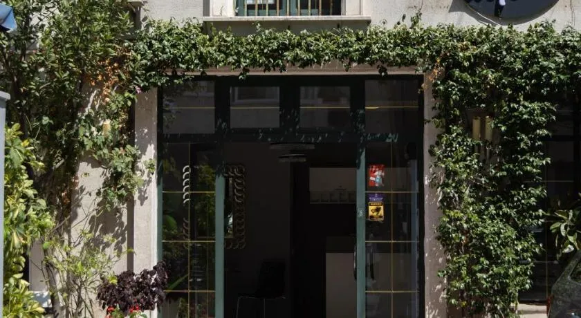  Hotel Liqeni - Image 1