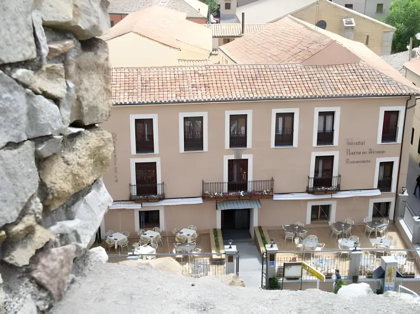 Hostal Restaurante Puerta del Alcázar - Image 1