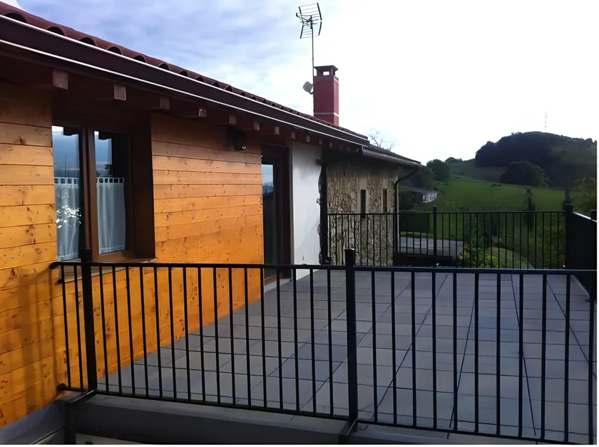 Apartamentos Lusarbe - Image 1