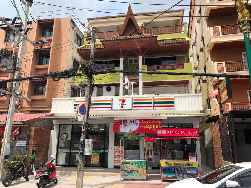 Rangrong Resort Hotel - Image 1