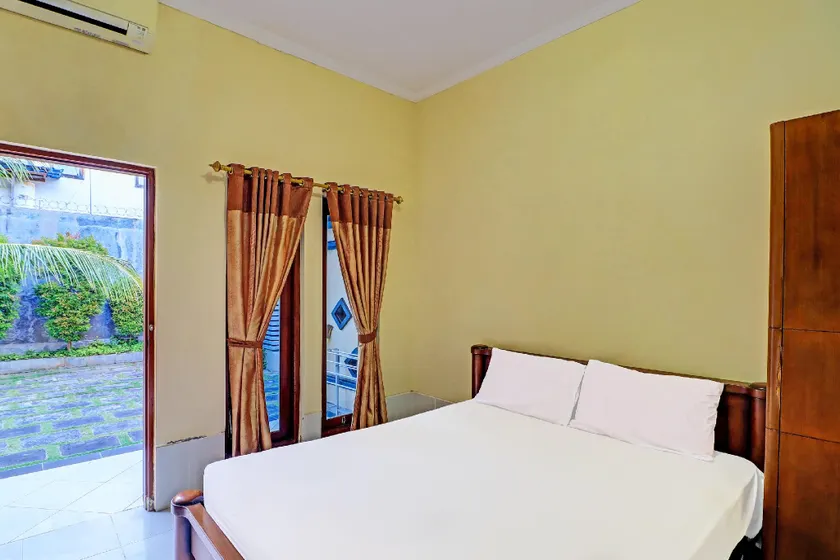 OYO 91738 Ciung Wanara Guest House - Image 1