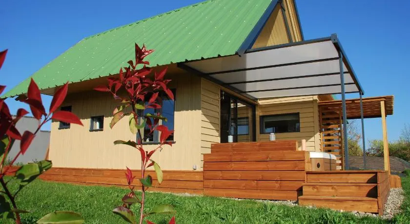 Chalet de charme climatisé, son Jacuzzi - SPA privatif et la piscine de la Maison Bleue du Gers - Image 1