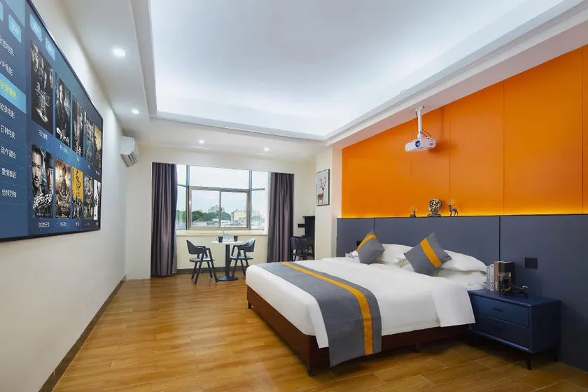 Xiaolu Chenke Audio-Visual Hotel (Summer Plaza Branch, Nada Town, Danzhou) - Image 1