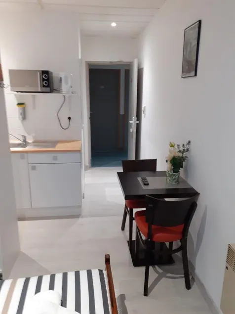 Appart Hotel - Image 1