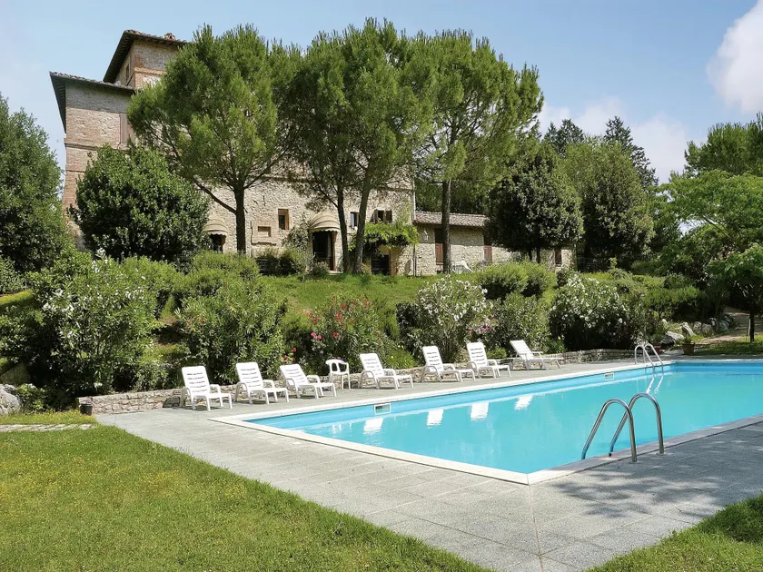 Countryside retreat with pool, Mantignana - Image 1