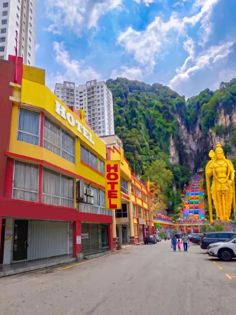 Batu Caves Hotel - Image 1