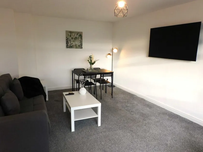 4 Bedroom Newly Refurbished Home in East Kilbride - Image 1
