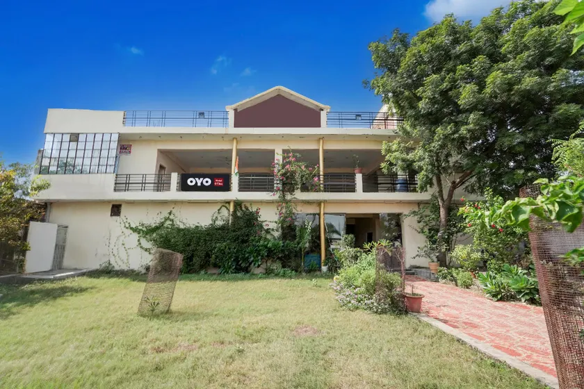 Hotel O ONMT Inter College Kanpur Formerly Mangalam Palace - Image 1