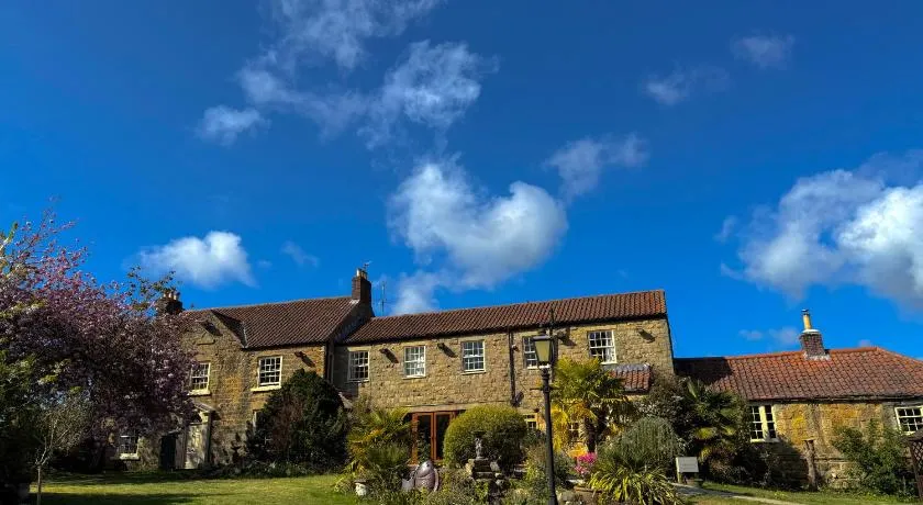 Asquith Hall Hotel & Spa Scarborough - Image 1