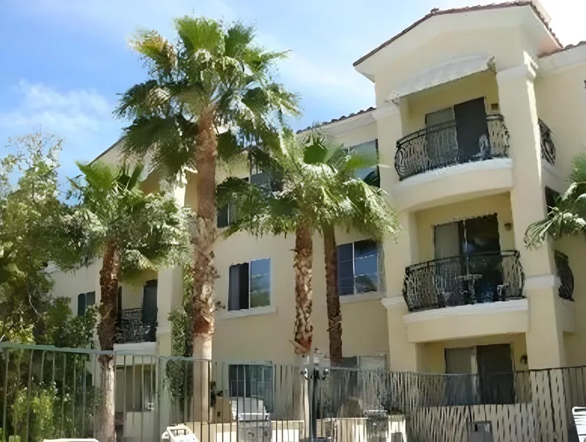 Club de Soleil All-Suite Resort - Image 1