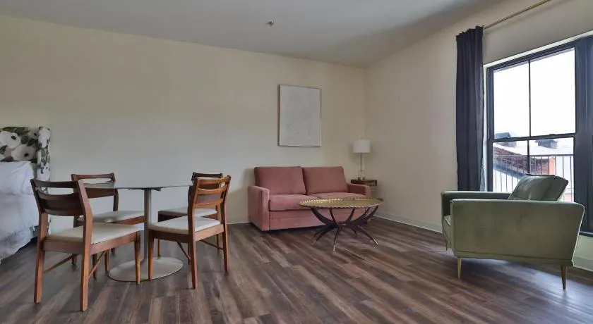 Urban Collective Boutique Hotel - Image 1