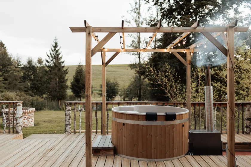 Cabane à l'Ombre des Charmes - Image 1