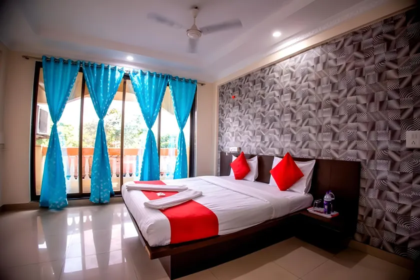 Hotel Om Palace - Image 1