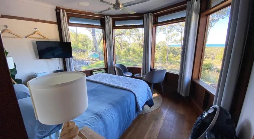 The Pool House - Crescent Head - stunning ocean views, pet friendly - Image 1
