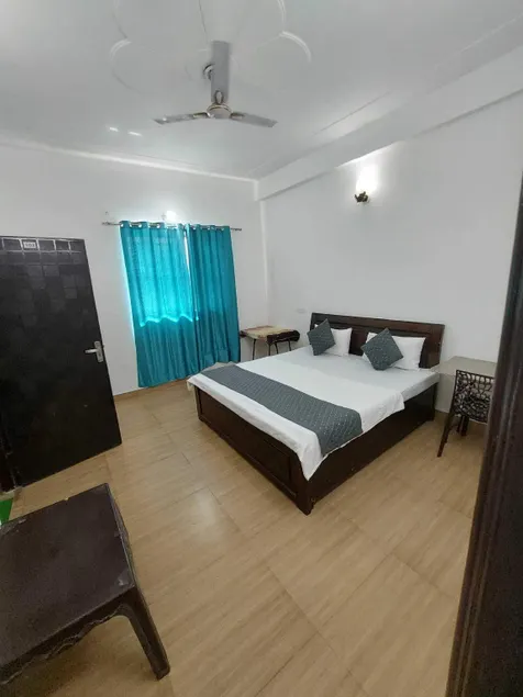 Hotel O Naveen Residancy - Image 1