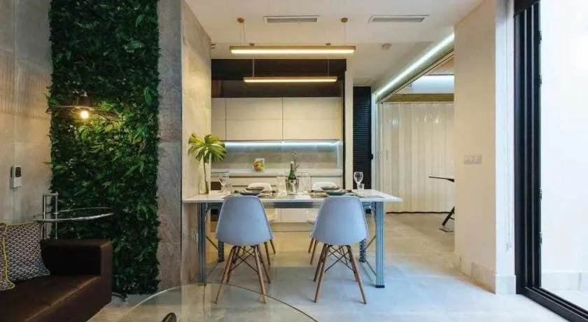Lujoso loft con piscina y espacio office - Image 1