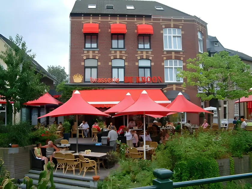 Hotel Brasserie de Kroon - Image 1