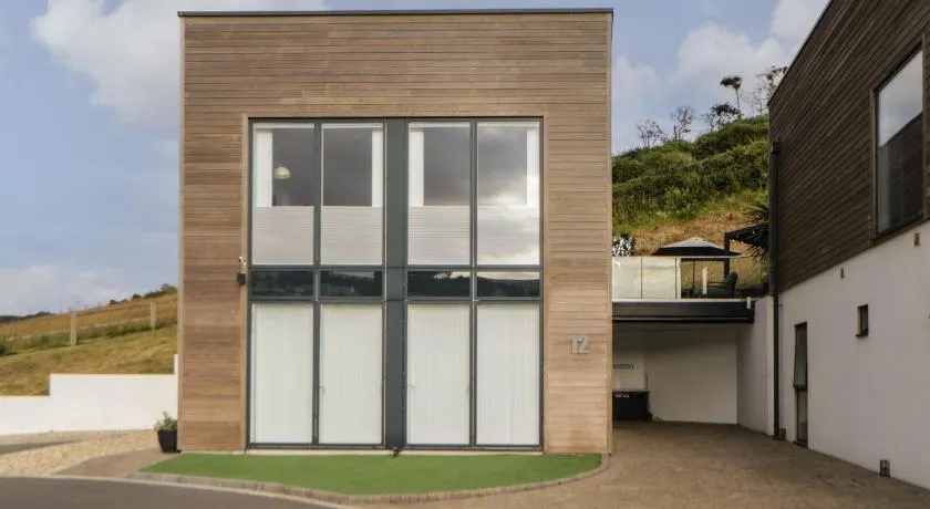 7 Beachdown - Image 1